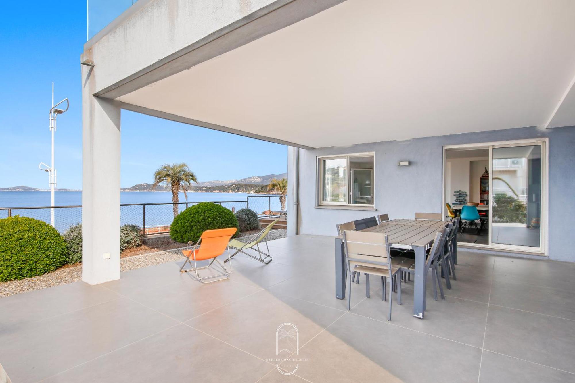 Villa Antoine Appartement Rdj Vue Mer Clim Wifi Parking Plage 50M La Garonne Le Pradet Eksteriør bilde